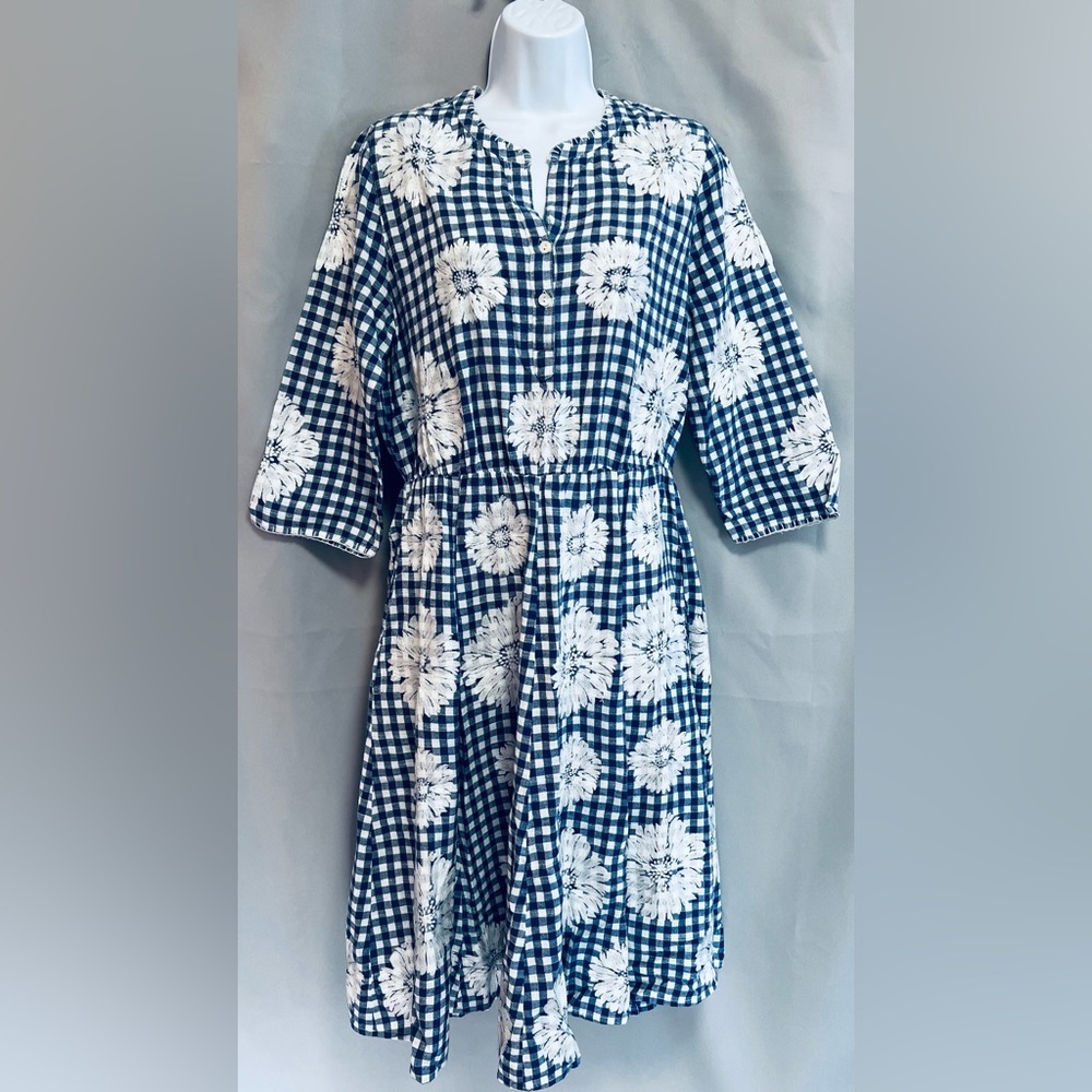 Nimo with Love embroidered dress size‎ M Plaid Blue White Flowers